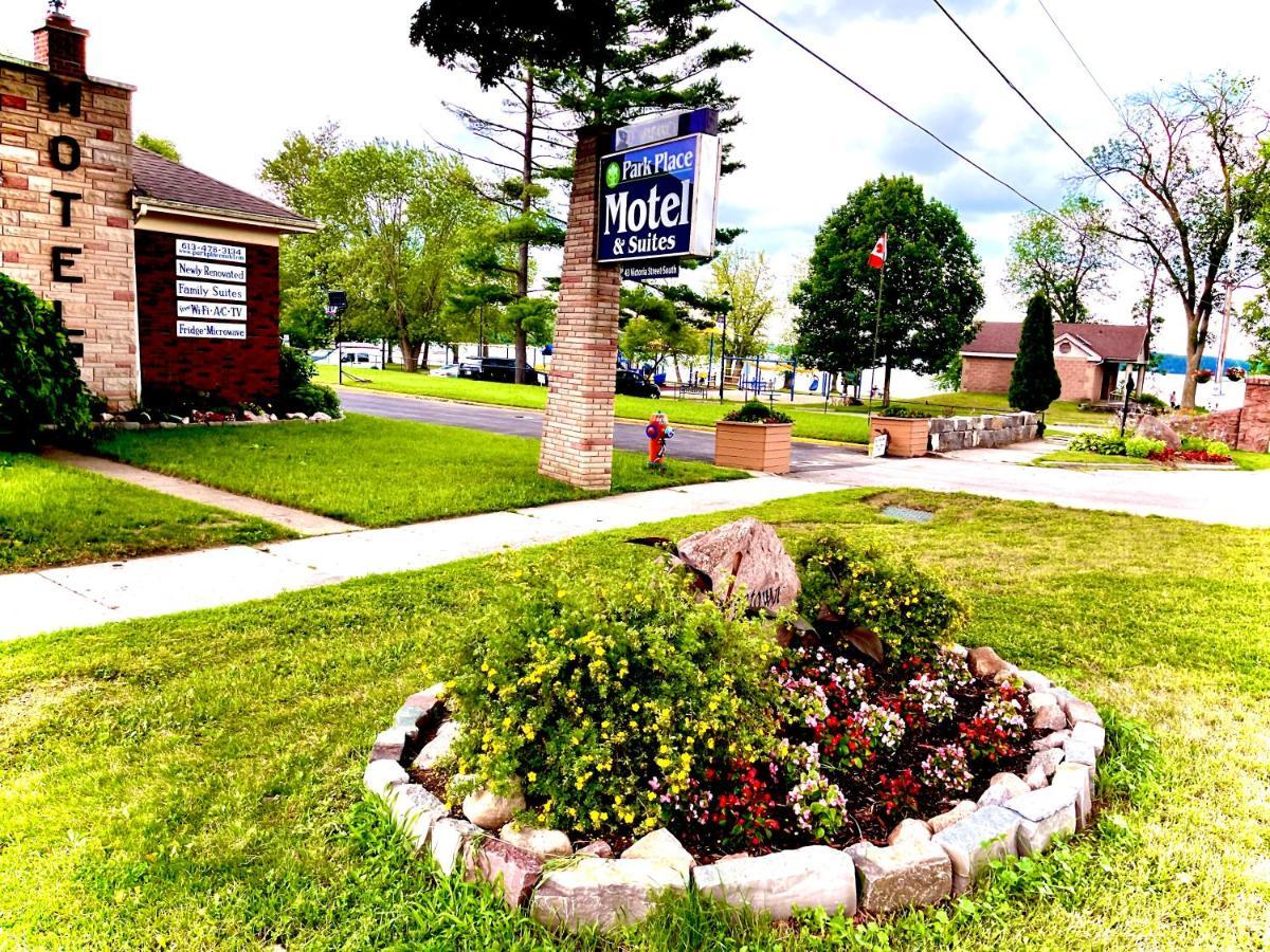 Park Place Motel & Suites Tweed Exterior photo
