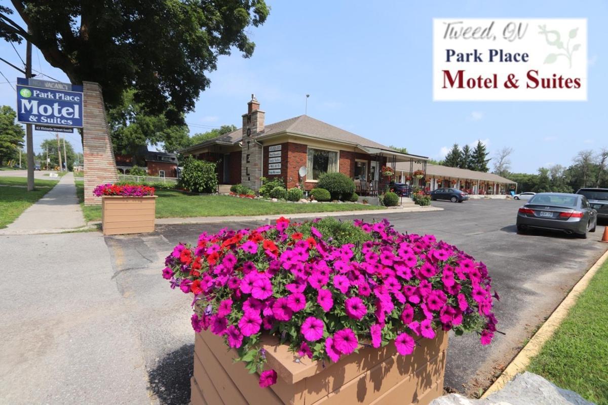 Park Place Motel & Suites Tweed Exterior photo